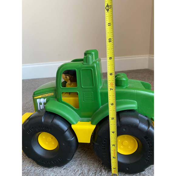 Mega Bloks x John Deere tractor building toy - Picture 9 of 11